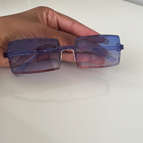 Blue rimless glasses - Picture 8 of 9